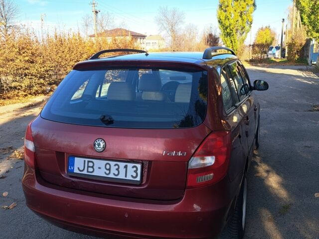 Червоний Шкода Фабія, об'ємом двигуна 0 л та пробігом 400 тис. км за 2450 $, фото 7 на Automoto.ua