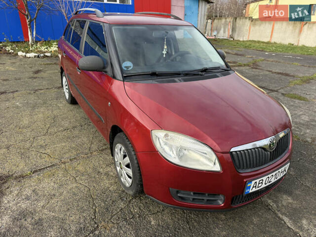 Красный Шкода Фабия, объемом двигателя 1.2 л и пробегом 292 тыс. км за 4600 $, фото 12 на Automoto.ua