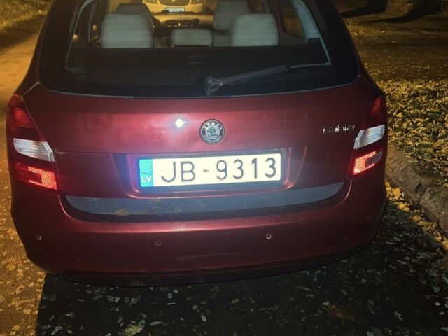 Шкода Фабия 2009 в Львове на Automoto.ua Красный Шкода Фабия, объемом двигателя 1.9 л и пробегом 438 тыс. км за 2200 $, фото 1 на Automoto.ua