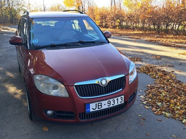 Червоний Шкода Фабія, об'ємом двигуна 0 л та пробігом 400 тис. км за 2450 $, фото 1 на Automoto.ua