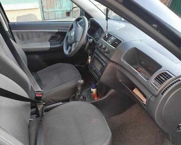 Червоний Шкода Фабія, об'ємом двигуна 1.4 л та пробігом 159 тис. км за 4950 $, фото 5 на Automoto.ua