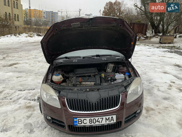 Червоний Шкода Фабія, об'ємом двигуна 1.6 л та пробігом 275 тис. км за 5100 $, фото 13 на Automoto.ua