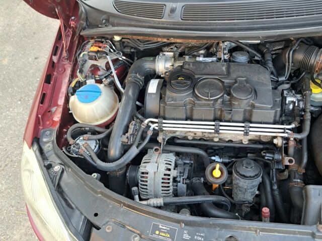 Червоний Шкода Фабія, об'ємом двигуна 0 л та пробігом 400 тис. км за 2450 $, фото 22 на Automoto.ua