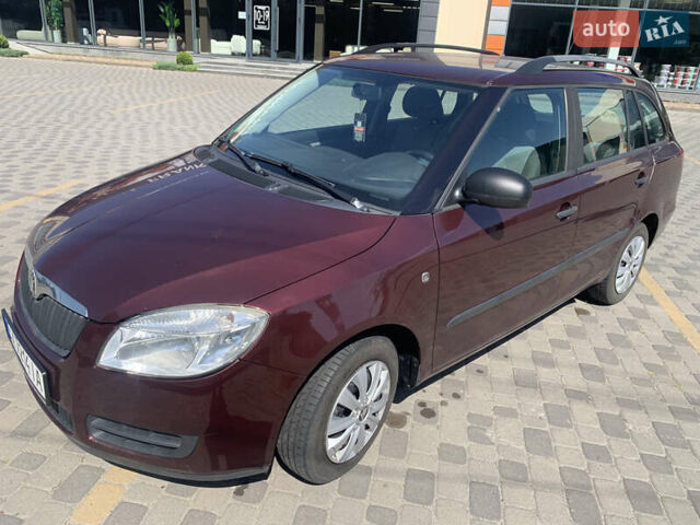 Красный Шкода Фабия, объемом двигателя 1.2 л и пробегом 174 тыс. км за 4850 $, фото 1 на Automoto.ua