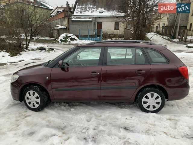 Червоний Шкода Фабія, об'ємом двигуна 1.6 л та пробігом 275 тис. км за 5100 $, фото 3 на Automoto.ua
