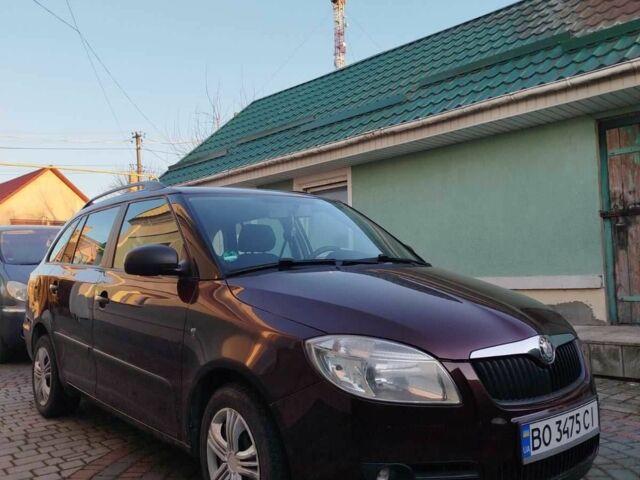 Червоний Шкода Фабія, об'ємом двигуна 1.4 л та пробігом 159 тис. км за 4950 $, фото 1 на Automoto.ua