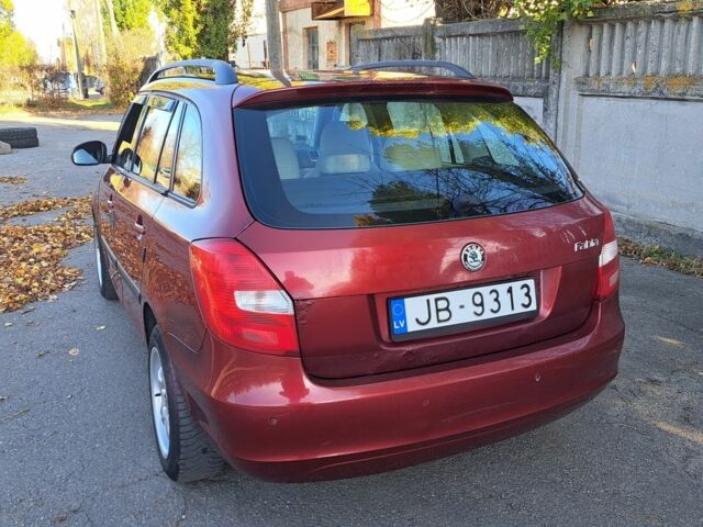 Червоний Шкода Фабія, об'ємом двигуна 0 л та пробігом 400 тис. км за 2450 $, фото 6 на Automoto.ua