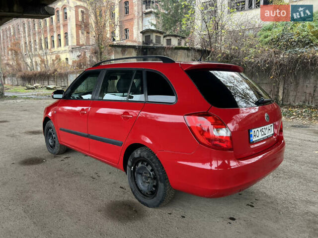 Красный Шкода Фабия, объемом двигателя 1.2 л и пробегом 247 тыс. км за 4199 $, фото 4 на Automoto.ua