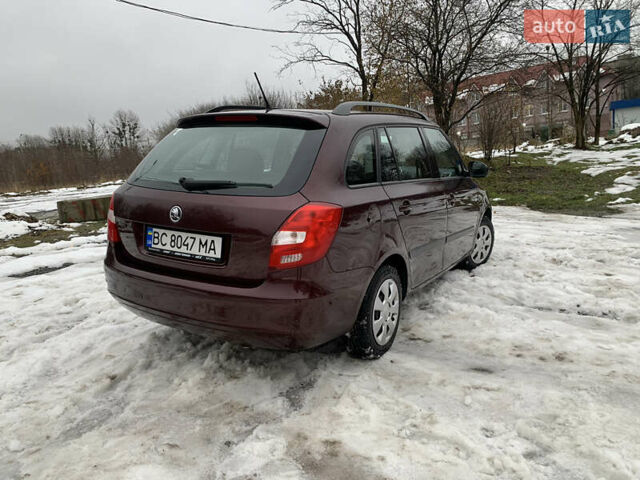 Червоний Шкода Фабія, об'ємом двигуна 1.6 л та пробігом 275 тис. км за 5100 $, фото 7 на Automoto.ua