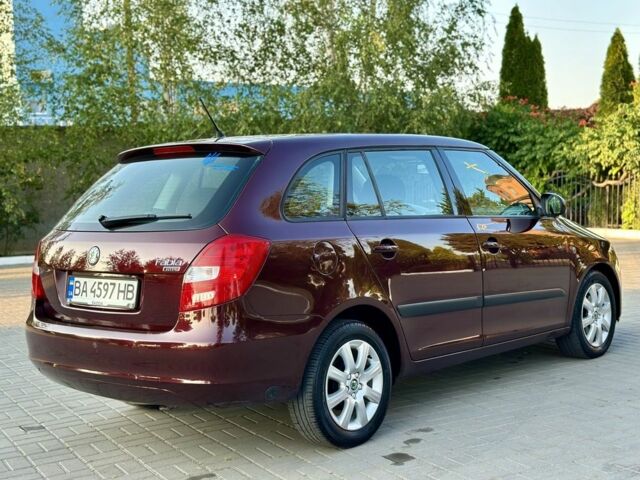 Красный Шкода Фабия, объемом двигателя 1.2 л и пробегом 197 тыс. км за 4950 $, фото 7 на Automoto.ua