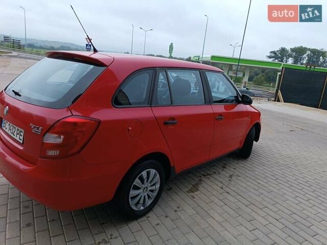 Красный Шкода Фабия, объемом двигателя 1.4 л и пробегом 245 тыс. км за 3850 $, фото 7 на Automoto.ua