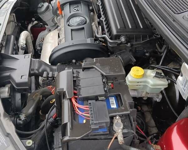 Червоний Шкода Фабія, об'ємом двигуна 1.6 л та пробігом 170 тис. км за 6550 $, фото 26 на Automoto.ua