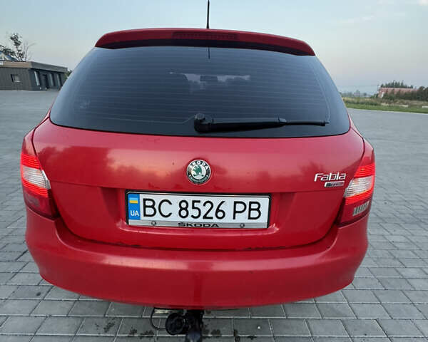 Красный Шкода Фабия, объемом двигателя 1.6 л и пробегом 330 тыс. км за 5400 $, фото 10 на Automoto.ua