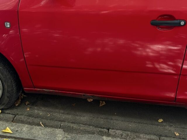 Червоний Шкода Фабія, об'ємом двигуна 1.4 л та пробігом 231 тис. км за 2300 $, фото 7 на Automoto.ua