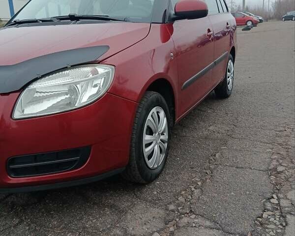 Червоний Шкода Фабія, об'ємом двигуна 1.6 л та пробігом 170 тис. км за 6550 $, фото 8 на Automoto.ua