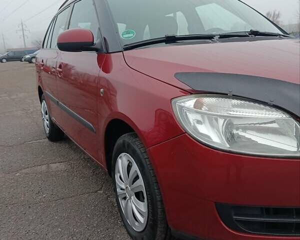 Червоний Шкода Фабія, об'ємом двигуна 1.6 л та пробігом 170 тис. км за 6550 $, фото 1 на Automoto.ua