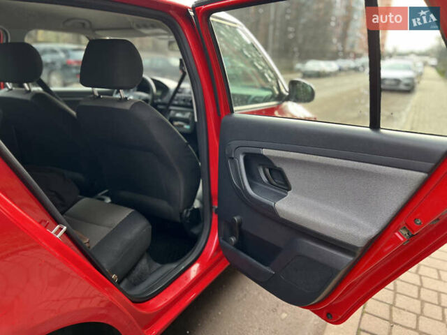 Червоний Шкода Фабія, об'ємом двигуна 1.39 л та пробігом 233 тис. км за 3550 $, фото 33 на Automoto.ua
