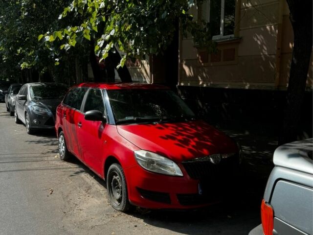 Червоний Шкода Фабія, об'ємом двигуна 1.4 л та пробігом 231 тис. км за 2300 $, фото 1 на Automoto.ua