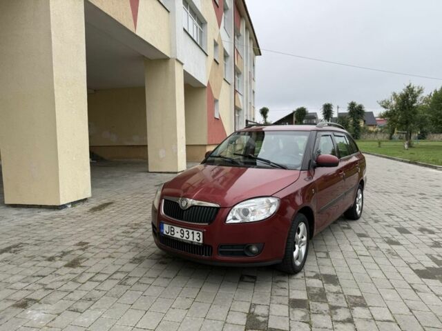 Шкода Фабия 2010 в Пустомытах на Automoto.ua Красный Шкода Фабия, объемом двигателя 1.9 л и пробегом 345 тыс. км за 1900 $, фото 2 на Automoto.ua