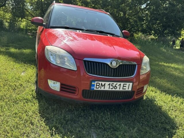 Красный Шкода Фабия, объемом двигателя 1.4 л и пробегом 324 тыс. км за 5200 $, фото 1 на Automoto.ua