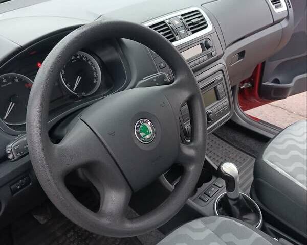 Червоний Шкода Фабія, об'ємом двигуна 1.6 л та пробігом 170 тис. км за 6550 $, фото 21 на Automoto.ua