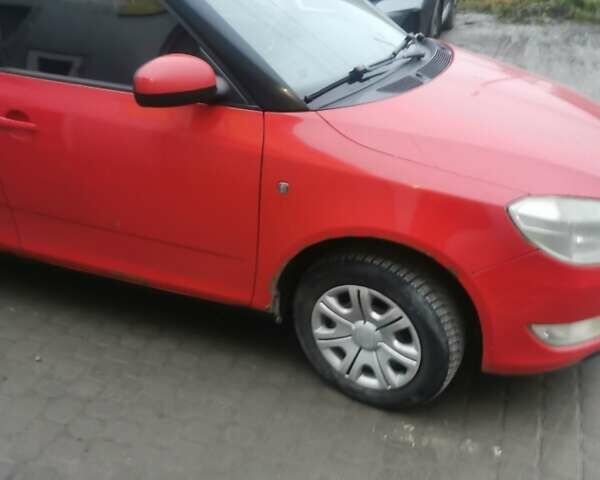 Красный Шкода Фабия, объемом двигателя 1.4 л и пробегом 232 тыс. км за 4699 $, фото 13 на Automoto.ua