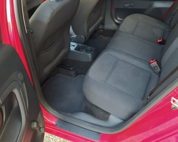 Червоний Шкода Фабія, об'ємом двигуна 0 л та пробігом 216 тис. км за 5550 $, фото 13 на Automoto.ua