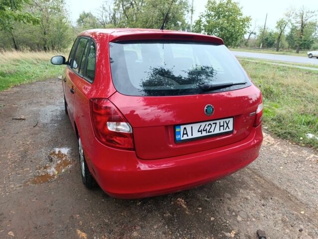 Красный Шкода Фабия, объемом двигателя 1.6 л и пробегом 217 тыс. км за 5200 $, фото 7 на Automoto.ua