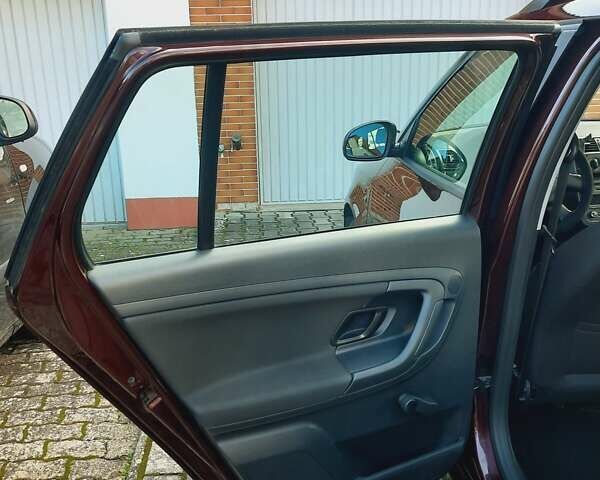 Шкода Фабия 2011 в Житомире на Automoto.ua Красный Шкода Фабия, объемом двигателя 1.2 л и пробегом 176 тыс. км за 6000 $, фото 54 на Automoto.ua