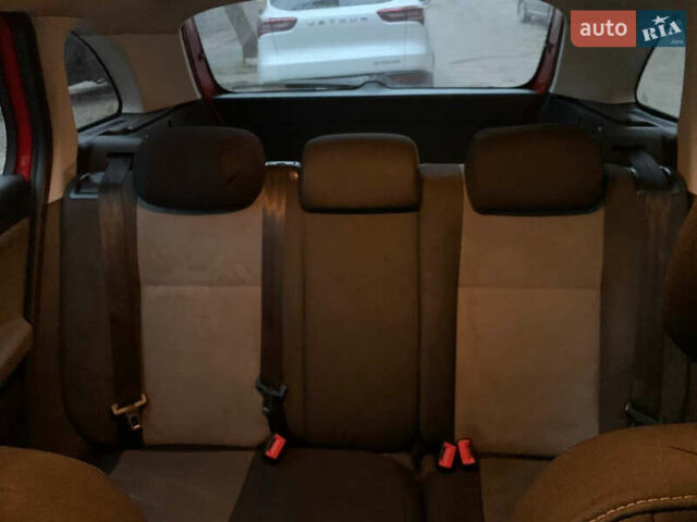 Червоний Шкода Фабія, об'ємом двигуна 1.6 л та пробігом 204 тис. км за 5500 $, фото 9 на Automoto.ua