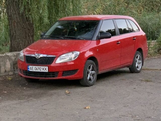 Червоний Шкода Фабія, об'ємом двигуна 1.6 л та пробігом 204 тис. км за 5500 $, фото 3 на Automoto.ua