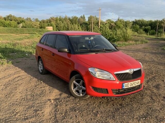 Червоний Шкода Фабія, об'ємом двигуна 1.6 л та пробігом 204 тис. км за 5500 $, фото 1 на Automoto.ua