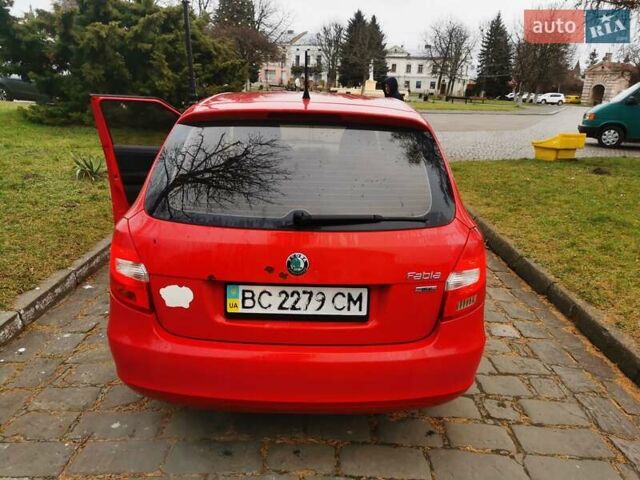 Красный Шкода Фабия, объемом двигателя 1.4 л и пробегом 232 тыс. км за 4699 $, фото 1 на Automoto.ua