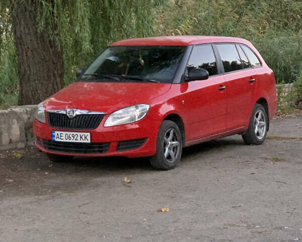 Червоний Шкода Фабія, об'ємом двигуна 1.6 л та пробігом 204 тис. км за 5500 $, фото 3 на Automoto.ua