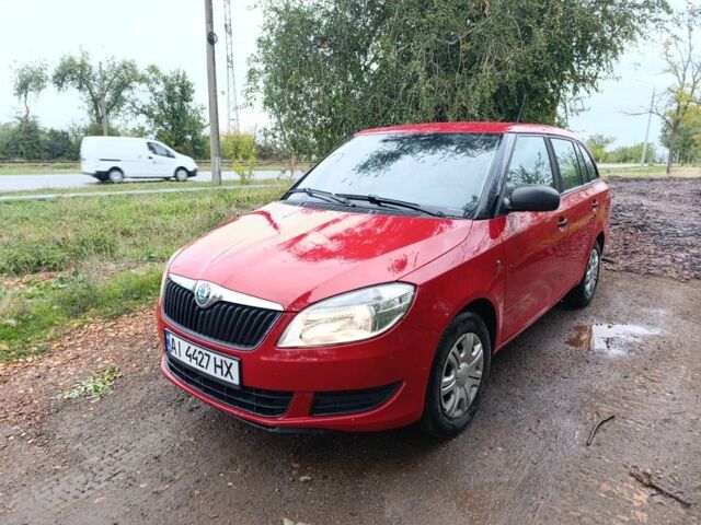 Красный Шкода Фабия, объемом двигателя 1.6 л и пробегом 217 тыс. км за 5200 $, фото 9 на Automoto.ua