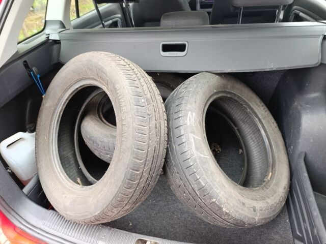 Красный Шкода Фабия, объемом двигателя 1.6 л и пробегом 217 тыс. км за 5200 $, фото 15 на Automoto.ua