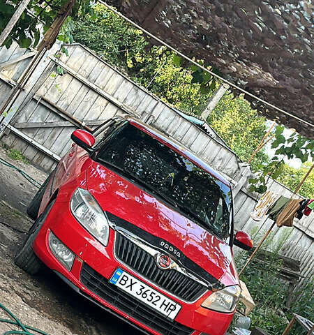 Красный Шкода Фабия, объемом двигателя 1.6 л и пробегом 423 тыс. км за 5500 $, фото 5 на Automoto.ua