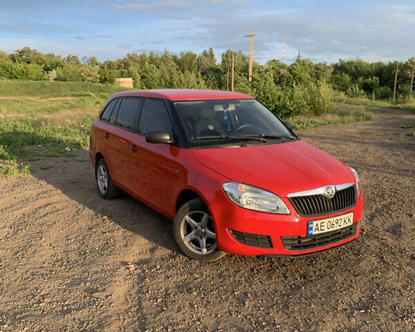 Червоний Шкода Фабія, об'ємом двигуна 1.6 л та пробігом 204 тис. км за 5500 $, фото 1 на Automoto.ua