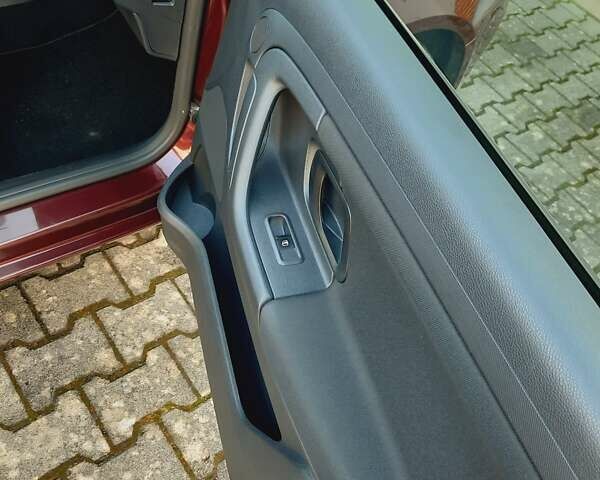 Шкода Фабия 2011 в Житомире на Automoto.ua Красный Шкода Фабия, объемом двигателя 1.2 л и пробегом 176 тыс. км за 6000 $, фото 27 на Automoto.ua