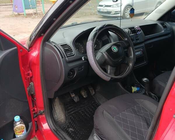 Червоний Шкода Фабія, об'ємом двигуна 1.6 л та пробігом 200 тис. км за 5100 $, фото 8 на Automoto.ua