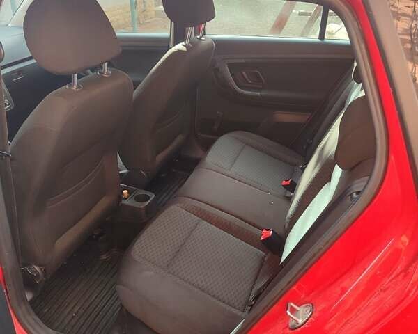 Червоний Шкода Фабія, об'ємом двигуна 1.2 л та пробігом 139 тис. км за 5300 $, фото 3 на Automoto.ua