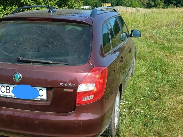 Красный Шкода Фабия, объемом двигателя 1.6 л и пробегом 290 тыс. км за 6500 $, фото 2 на Automoto.ua