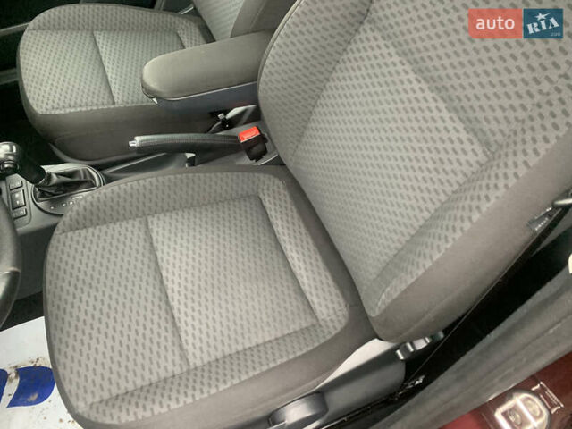 Красный Шкода Фабия, объемом двигателя 1.2 л и пробегом 222 тыс. км за 7800 $, фото 23 на Automoto.ua