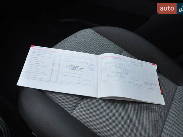 Червоний Шкода Фабія, об'ємом двигуна 1.39 л та пробігом 155 тис. км за 5900 $, фото 31 на Automoto.ua