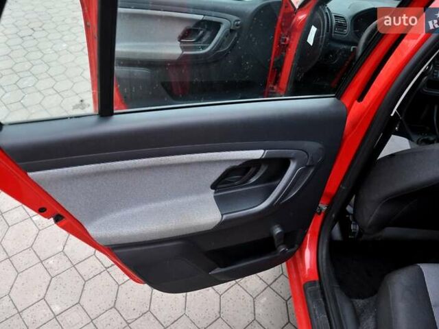 Червоний Шкода Фабія, об'ємом двигуна 1.39 л та пробігом 155 тис. км за 5900 $, фото 17 на Automoto.ua