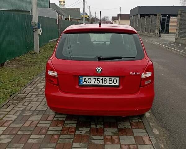 Красный Шкода Фабия, объемом двигателя 1.2 л и пробегом 230 тыс. км за 4500 $, фото 7 на Automoto.ua