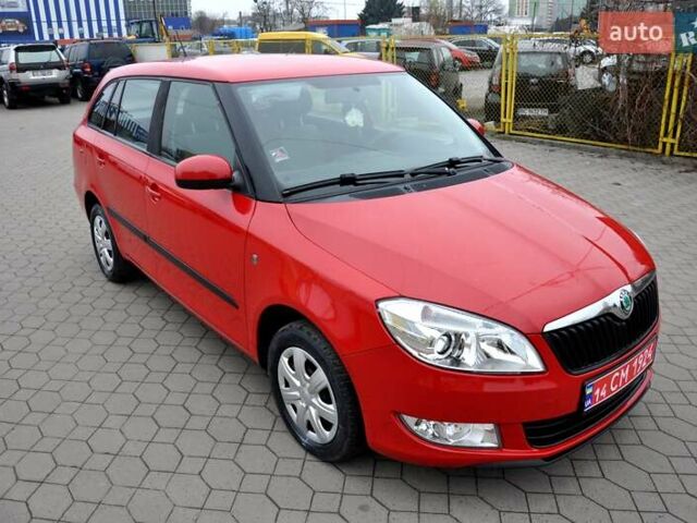 Червоний Шкода Фабія, об'ємом двигуна 1.39 л та пробігом 155 тис. км за 5900 $, фото 3 на Automoto.ua