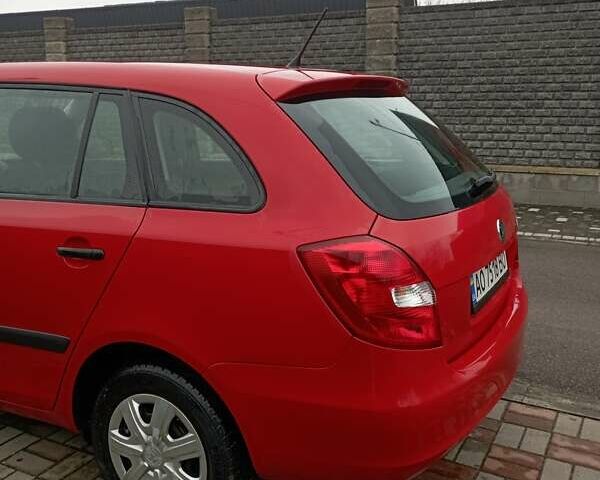 Красный Шкода Фабия, объемом двигателя 1.2 л и пробегом 230 тыс. км за 4500 $, фото 8 на Automoto.ua