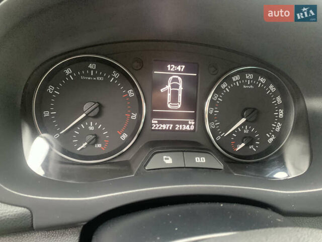 Красный Шкода Фабия, объемом двигателя 1.2 л и пробегом 222 тыс. км за 7800 $, фото 20 на Automoto.ua