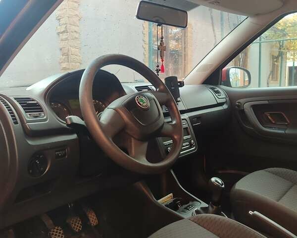 Червоний Шкода Фабія, об'ємом двигуна 1.2 л та пробігом 139 тис. км за 5300 $, фото 1 на Automoto.ua